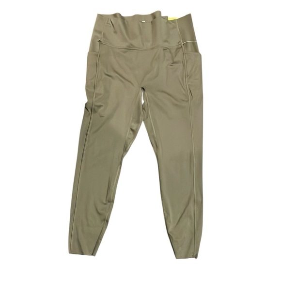 All In Motion Green Leggings with Pockets. - Picture 1 of 6